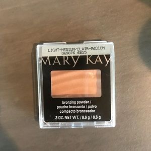 Mary Kay Bronzing Powder